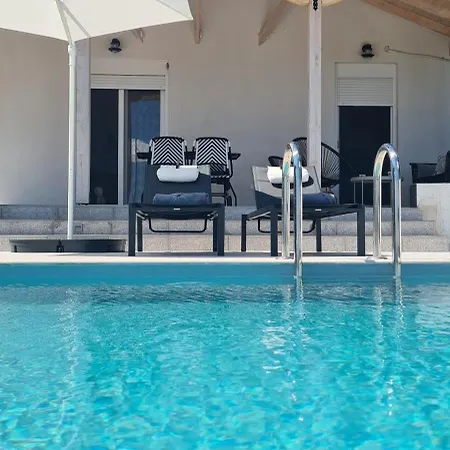 Anna Maria Mini Villa Kriopijí