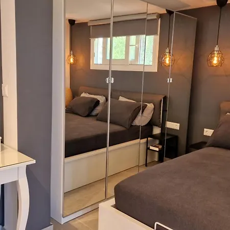 Anna Maria Mini * Kriopijí